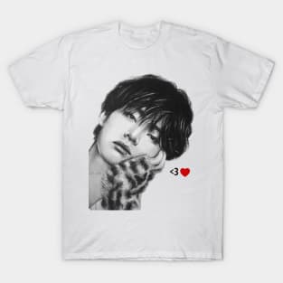 V / BTS T-Shirt